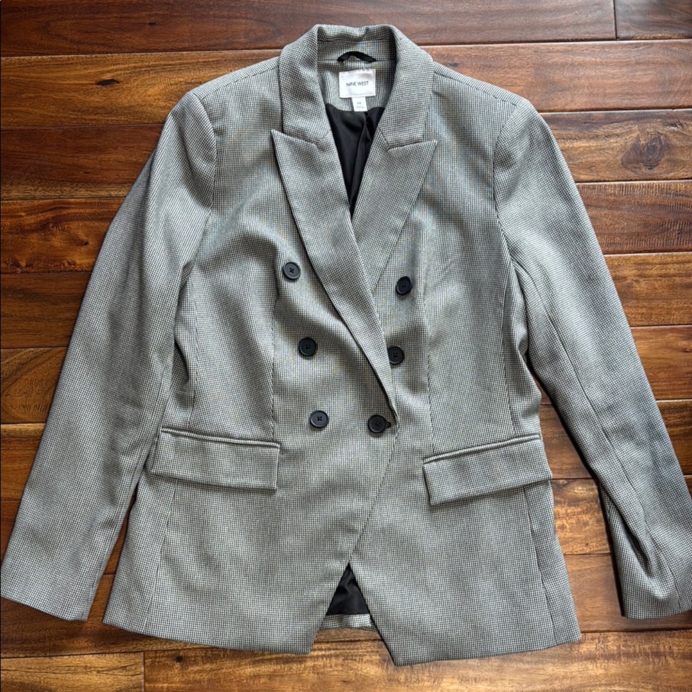 Nine West - Gray Double-Breasted Blazer with Notched Lapels